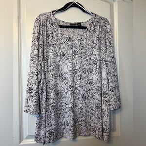 Tahari 3X Black & White Floral Scoop-Neck 3/4 Sleeve Blouse
